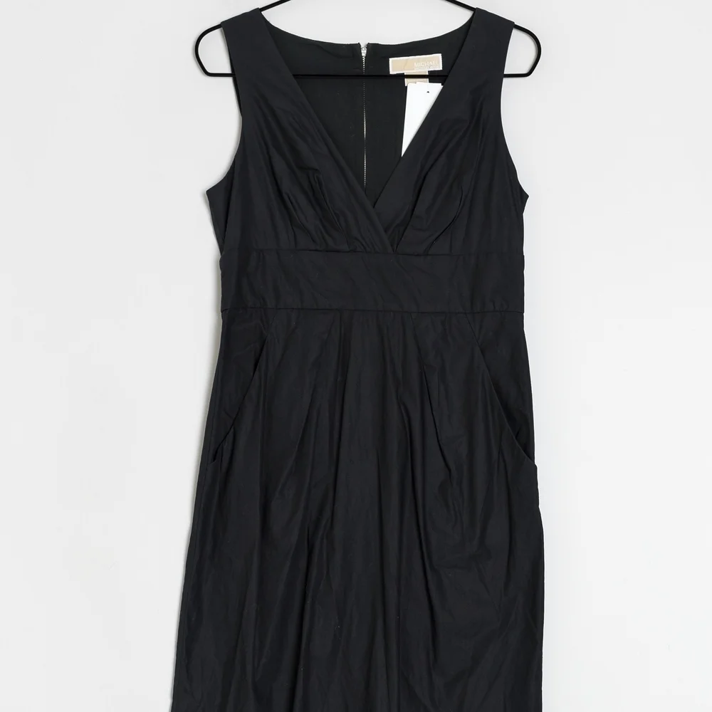 Michael Kors Elegant Black Sleeveless Dress